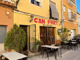 Can Canet inside