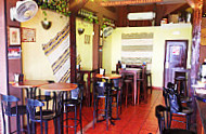 Restaurante Los Delantales inside