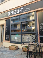 Espresso T outside