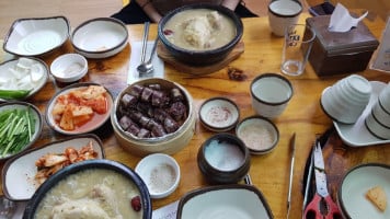 내고향가마솥 food