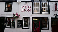 Lounge Red Lion outside