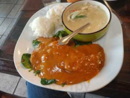 Ruen Thai food