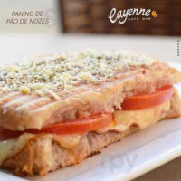 Cayenne Café food