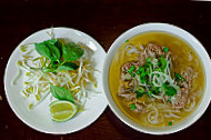 Yo Pho! food