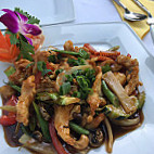 Arom Di Thai & Sushi food