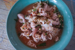 ร้านสามพี่น้อง ก๋วยเตี๋ยวหมูโบราณ inside