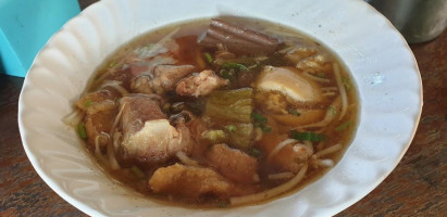 ก๋วยเตี๋ยวกะลา ริมน้ำยม Comida