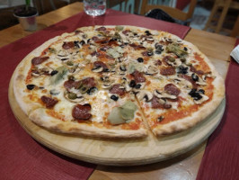 Pizzeria L'ora Della Pizza food