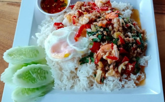 อิสานแปดริ้ว Comida