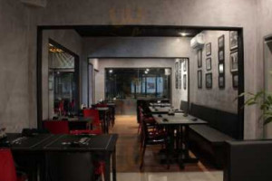 Chansu Asian Cuisine inside