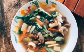 ร้านอาหารป้าเล็ก ลุงชา Dentro