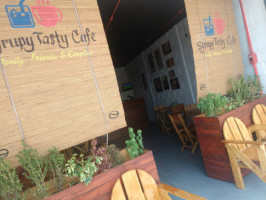 Syrupy Tasty Cafe outside