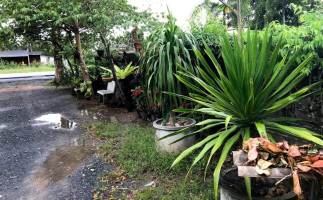 ครัวสาวนุ้ย ตามสั่ง outside