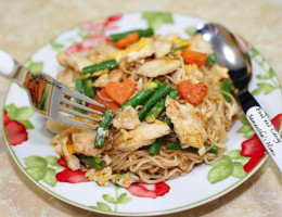 ข้าวไข่เจียวส่งฟรี ม พะเยา Comida