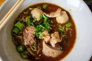 ก๋วยเตี๋ยวเรือ​ถูก​ปาก สาขาสนามชัยเขต food