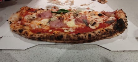 Pizza Del Sortidor Hostafranc food