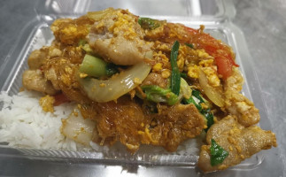 ป้ารุ่ง บ้านตามสั่งและผัดไทยเจ้าเก่า Comida