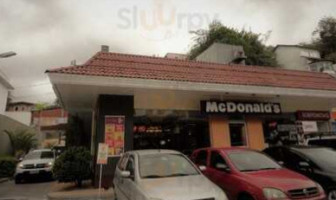 Mc Donald's outside