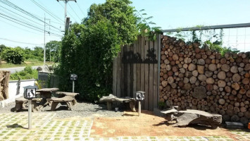 ที เอ็น ซี พอดีคำ Exterior