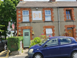 Kilford Arms Kilkenny outside