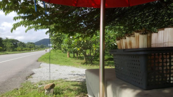 ร้านข้าวหลามดงปู Exterior