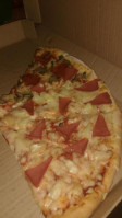 Pizzería “los Primos” food