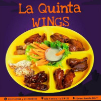 La Quinta Wings food