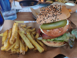 Burguett food