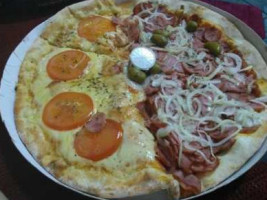 Vellemy Pizzas food