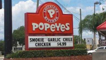 Popeyes Louisiana Kitchen outside