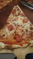 Pinheads Pizza food