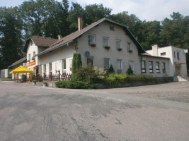 Restaurace A Ubytování Šedivec outside