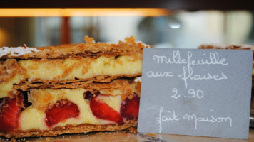 Boulangerie la Tour de L'Horloge food