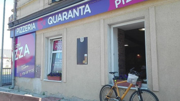 Quaranta outside