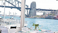 Sails on Lavender Bay food