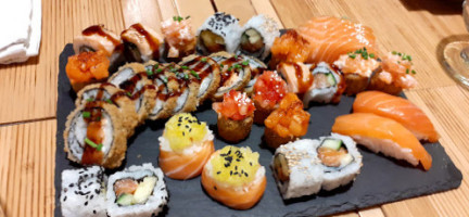 Sarushii Sushi Lounge food