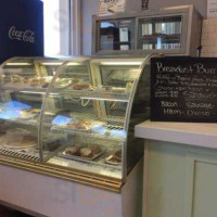 Pistachio Cafe Bakery food