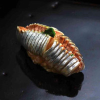 Sushi Sanshin food