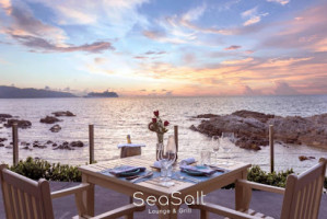Sea Salt Lounge Grill food