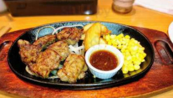 ステーキ Gōng Hóng Qián Diàn Comida