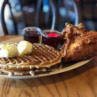 Roscoe's Chicken And Waffles Pico Blvd. food