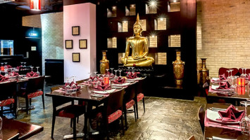 The Royal Budha Holiday Inn Dubai Al Barsha food