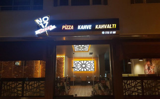 No 17 Pizza inside