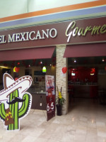 El Mexicano Gourmet outside
