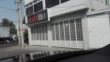 Sushi Itto outside