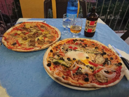 Pizzeria I Nuraghi food