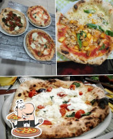 Pizzeria La Monella food