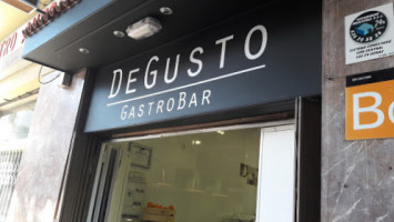 Degusto Gastrobar inside
