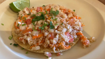 Mariscos El Güero food