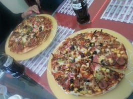 Pizza Roma food